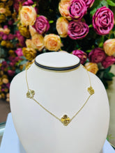 Load image into Gallery viewer, Clover Necklace
