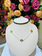 Load image into Gallery viewer, Clover Necklace
